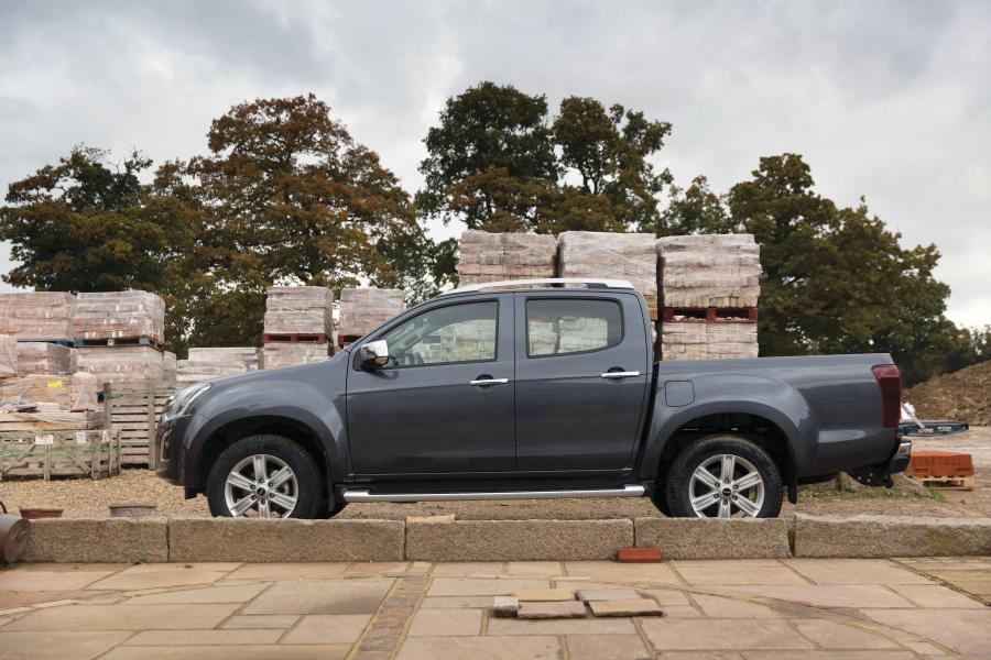 Isuzu D-Max Double Cab 2017 года  (UK) (фото 30 из 33)